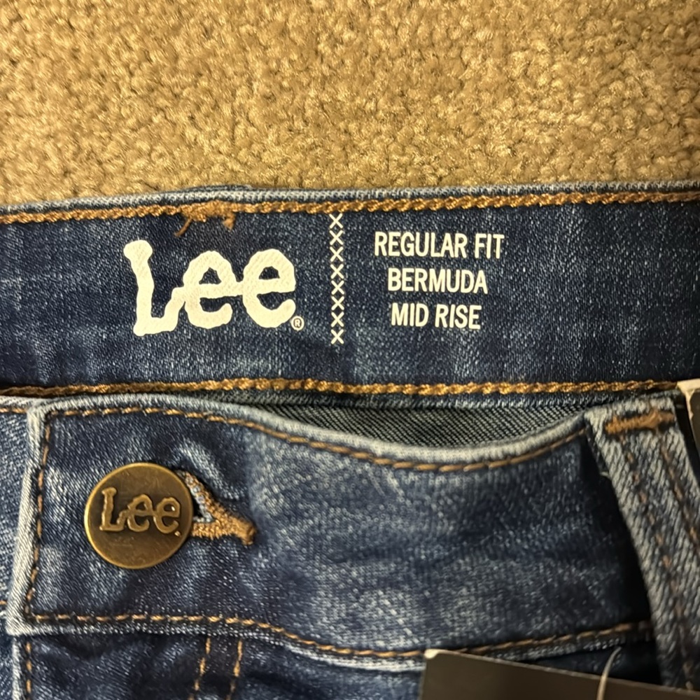 Womens Lee denim shorts Regular Fit Bermuda mid rise - Picture 4 of 6